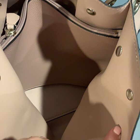 🎉last deal 🎉Guess dusty pink color crossbody bag - Picture 9 of 15